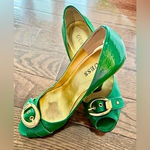 GUESS Emerald Green Patent Heels with Gold Accent
